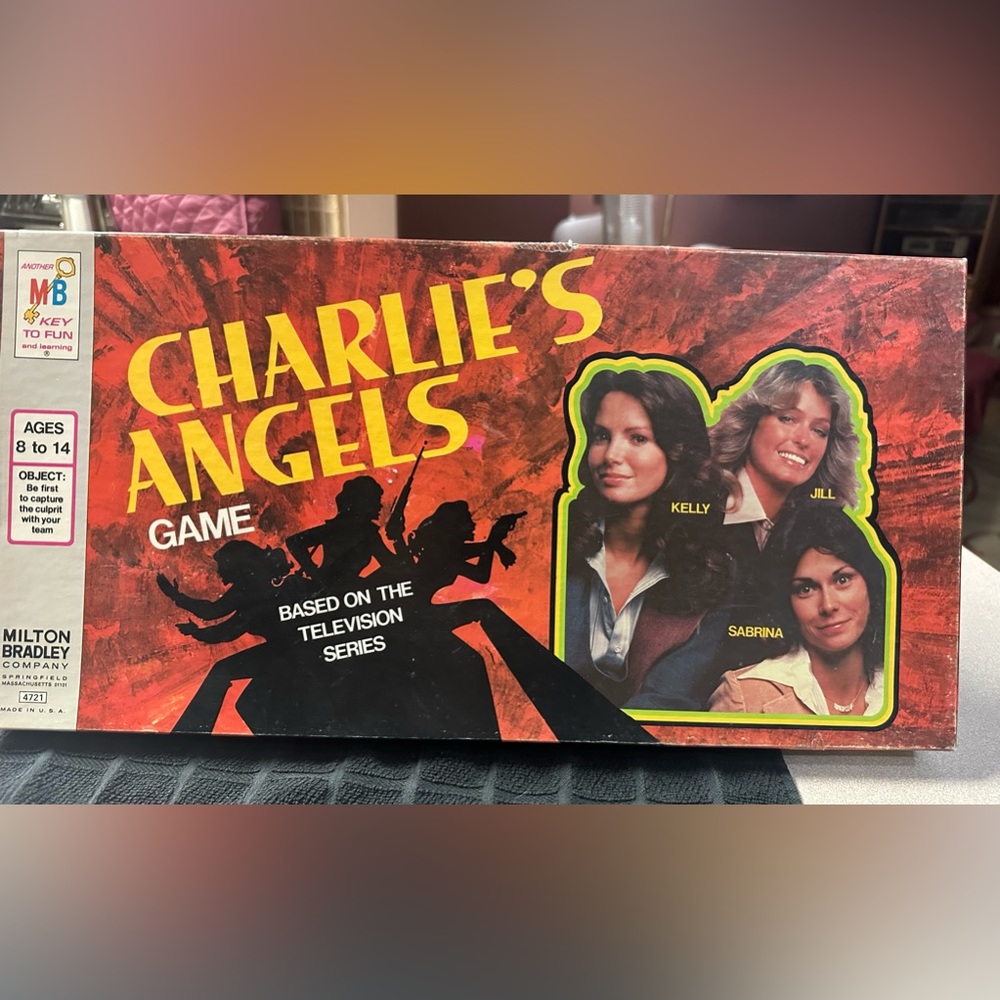 Vintage 1977 Milton Bradley Charlie's Angels Board Game Complete.